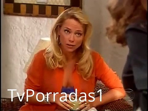 ANDANDO NAS NUVENS-júlia e bete trocam bofetadas