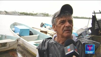 Pescadores pierden lanchas por el paso de "Rick" en Michoacán