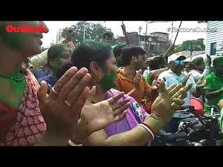 TMC Workers Celebrate Outside Mamata Banerjee's Residence In West Bengal