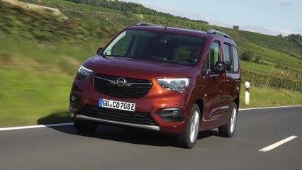 The new Opel Combo-e Life Driving Video