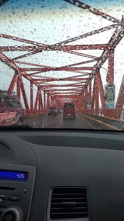 Gala mode! Mactan-Mandaue Bridge.