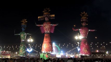 Dussehra effigy burning