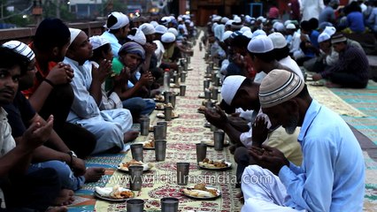 Iftar at Jama Masjid - Delhi