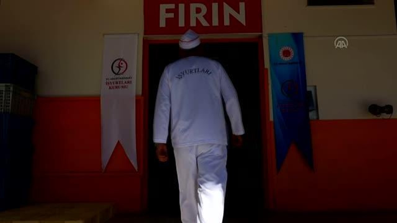 DİYARBAKIR - Mesleki eğitim alan hükümlüler gün...