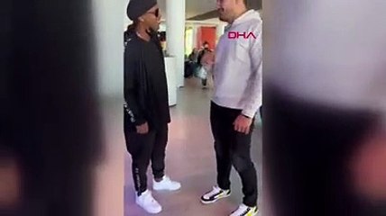 Taha Akgül, futbolcu Ronaldinho ile bir araya geldi