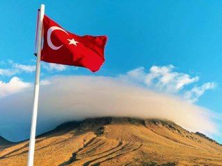 HASAN DAĞI'NI BULUT KAPLADI; SEYİRLİK MANZARA OLUŞTU