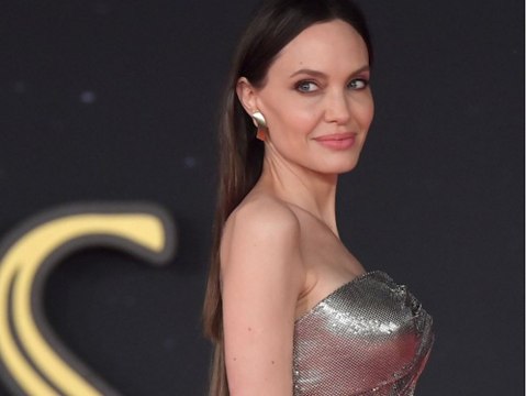 Stylist betrunken? : Netz spottet über Angelina Jolies Haare