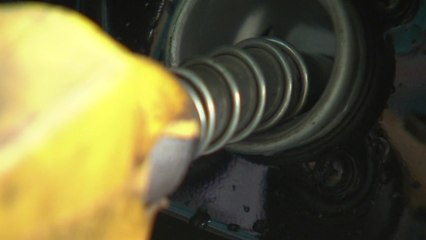 유류세 20%↓ 역대 최대 폭 인하...연말까지 공공요금 동결 / YTN