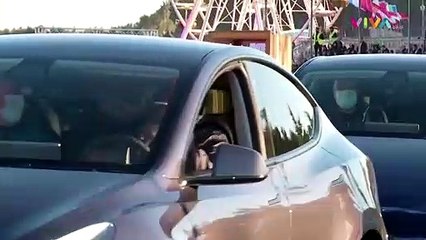 Teknologi Terbaru Tesla Ternyata Rusak, Akhirnya Ditarik