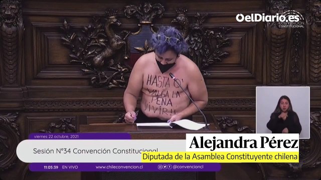Una constituyente chilena interviene en la Asamblea con el pecho desnudo tras superar un cáncer de mama: Sentí culpa por poder sanar
