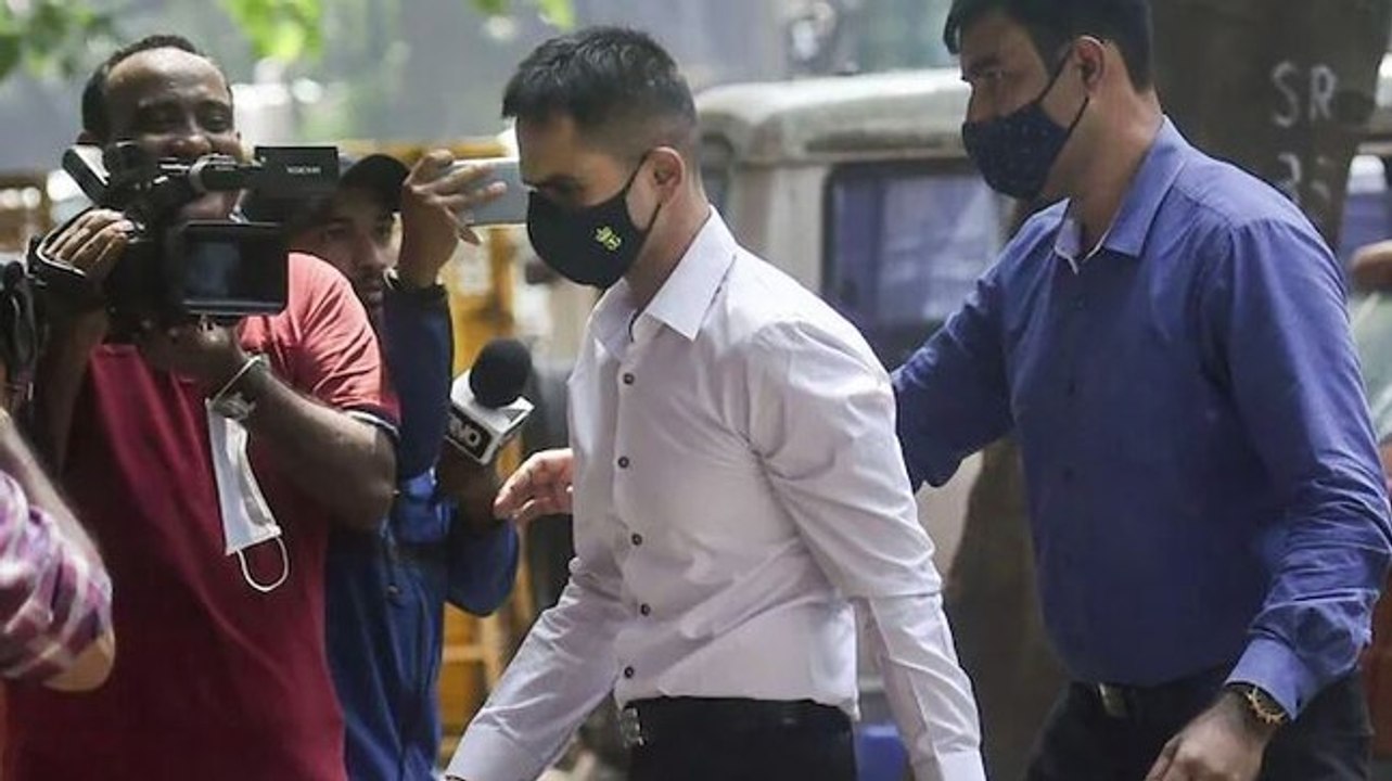 NCB sets up 5-memebr team to probe extortion charge against Sameer Wankhede