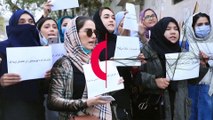 Afgan kadınları, Taliban'ın baskısına dünyanın ‘sessiz' kalmasını protesto etti