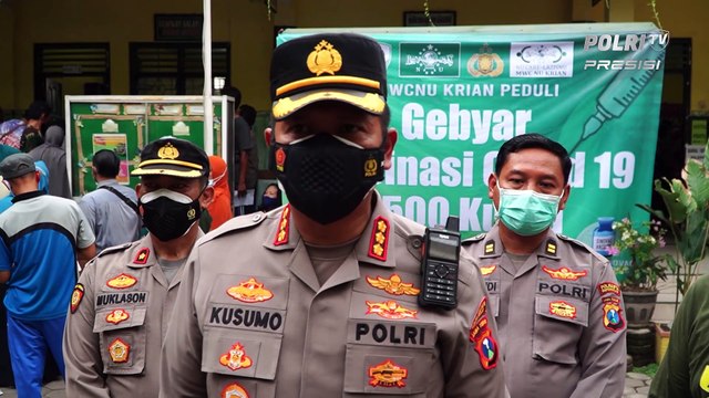 Kapolresta Sidoarjo Tinjau Vaksinasi 1.500 Dosis di Sekolah Al-Ahmad