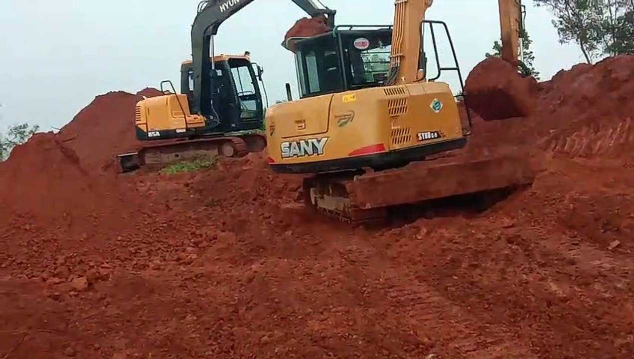 8 Ton machine working