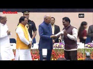 Video herunterladen: Teacher's Day: President Kovind Confers National Awards To Teachers