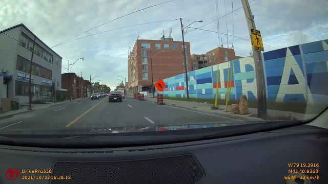 Driver Swerves into Oncoming Traffic to Pass Bus