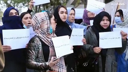 فيديو: أفغانيات يتظاهرن في العاصمة كابول احتجاجا على "صمت" العالم