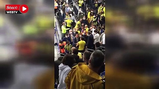 Ali Koç ile tribünler arasında gerginlik çıktı!