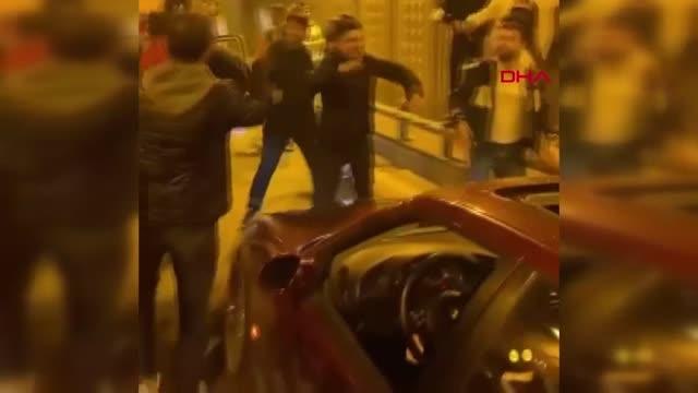 İSTANBUL-ÜMRANİYE'DE TÜNEL KAPATARAK ARAÇ ÜZERİNDE DANS EDEN SÜRÜCÜLERE CEZA KESİLDİ