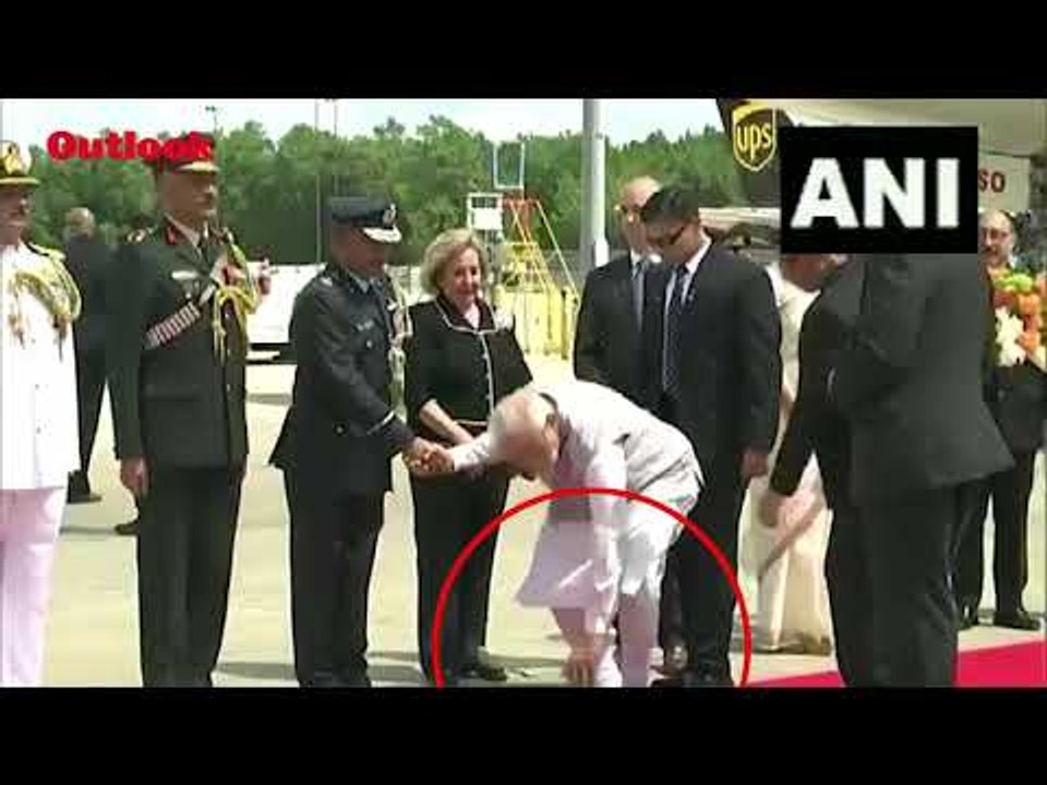 PM Modi's 'Down to Earth' Attitude In Houston Impresses And Inspires Social Media Users