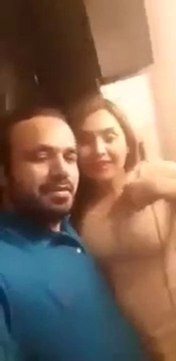 Paki girl kissing Indian girl kissing cute couple kissing