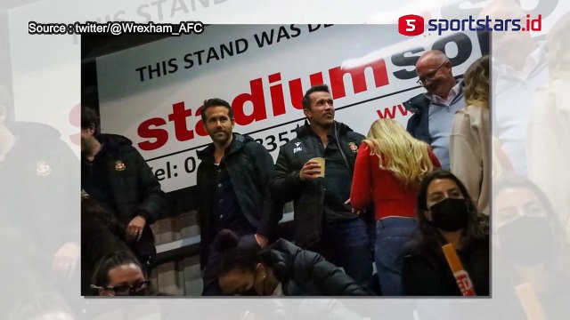 Heboh! Pertandingan Sepak Bola Divisi 5 Liga Inggris Dihadiri Superhero 'Deadpool'