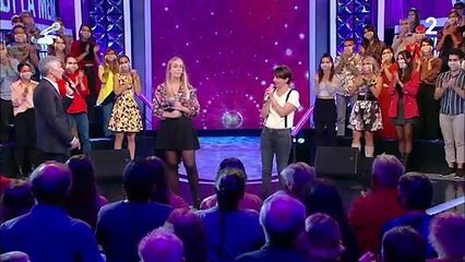 Estelle évoque la mort de sa nièce dans "N'oubliez pas les paroles"