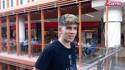 El cantante catalán Hugo Marlo promociona en Sevilla ‘Nadie como tú’, un tema con el que da un giro a su carrera