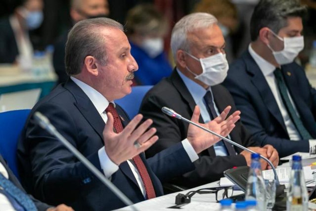 Meclis Başkanı Şentop'tan bütçe görüşmelerinde 'anayasa' vurgusu
