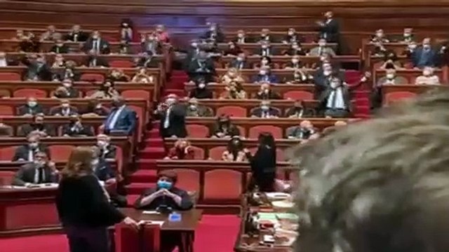 Ddl Zan, oggi stop al Senato e scatta applauso - Video
