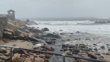 New England region blasted by nor'easter winds