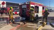 Los bomberos participan en el simulacro del aeropuerto Alicante-Elche.