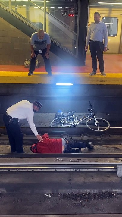 Man Falls Onto Tracks at Penn Station