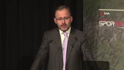 Bakan Kasapoğlu: "Hedefimiz, Türk futbolunu bütün parametrelerde zirveye taşımaktır" -1-