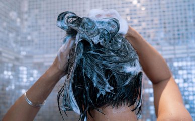 How to Tell If Your Shampoo Is Not Actually Working For Your Hair