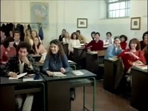 Lino Banfi scene divertenti - L'insegnante balla con tutta la classe - Per sfuggire del mondo ai tristi mali