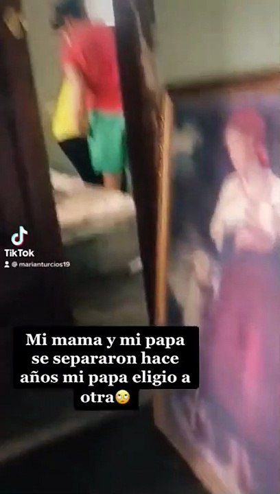 Mujer cuida a su exsuegro de 98 años pese a que su esposo la engañó y se fue