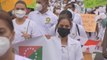 Gremio de enfermeras protesta en Panamá contra incumplimiento de promesas salariales
