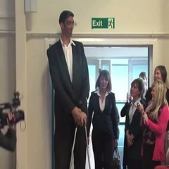 O homem mais alto do mundo