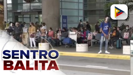 NAIA Terminal 3, halos dagsain ng mga pasahero ngayong araw; Mga hindi pa bakunado, nakakabiyahe na rin pero may dagdag requirements na kailangan ipasa