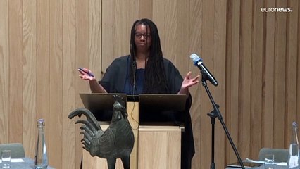 Колледж Кембриджа верул Нигерии украденную реликвию