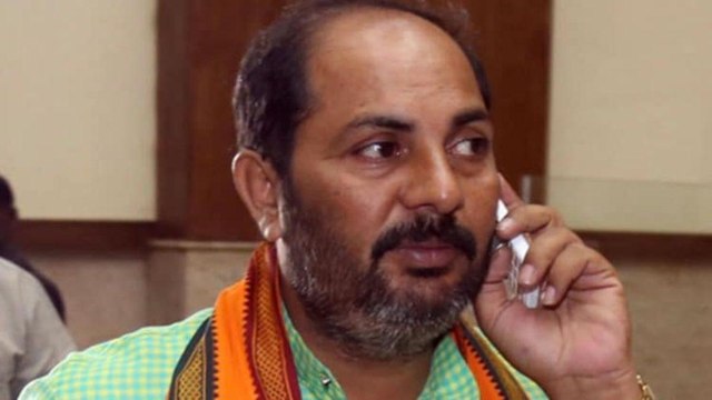 UP Sports Minister called PM Modi God, opposition attacks