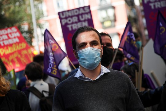 Consumo regulará la publicidad dirigida a los menores de dulces, galletas, helados y bebidas calóricas