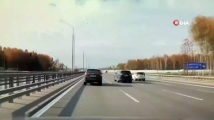 Dehşete düşüren intihar anı kamerada