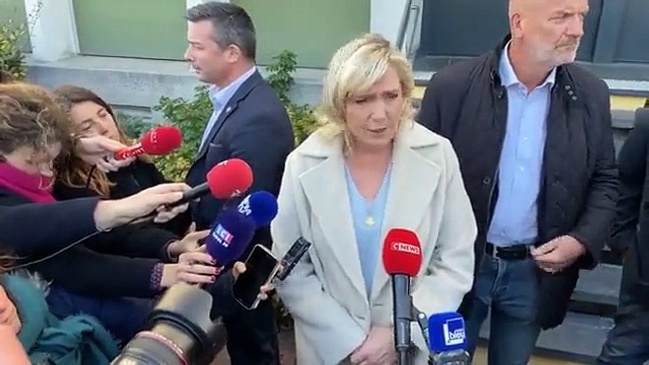 Marine Le Pen à Alençon: "Il faudra supprimer les allocations familiales des familles de délinquants, les expulser des logements sociaux" - VIDEO