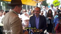 شاهد.. مذيع يتناول الفلافل مع الأمير الأردني علي بن الحسين في شوارع عمّان