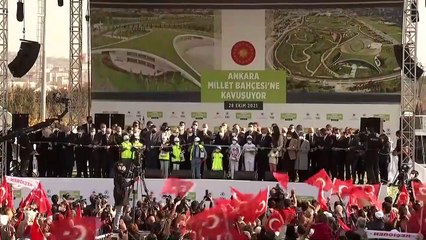 Erdoğan ile küçük çocuk arasında 'kurdele krizi'; Şentop böyle engellemeye çalıştı