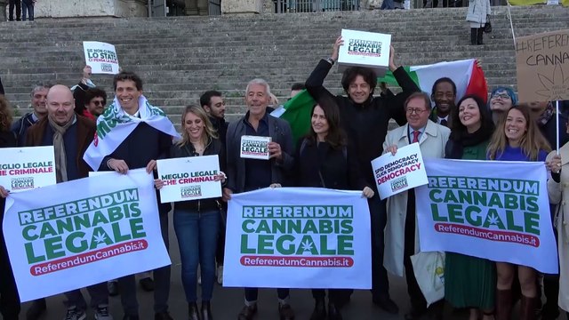 Referendum Cannabis, depositate le firme in Cassazione: Quella attuale è una legge schizofrenica