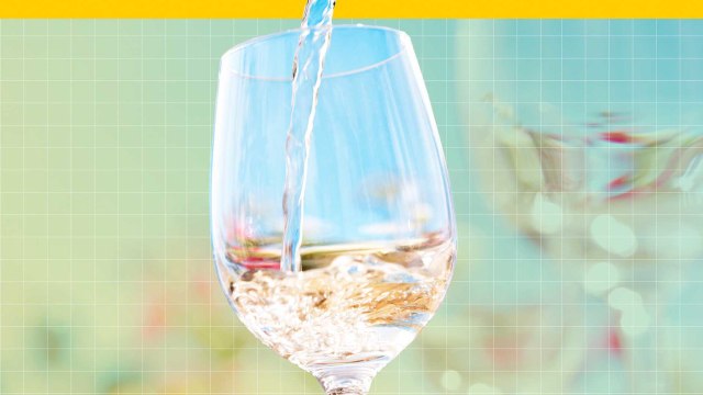 The 8 Best Friendsgiving Wines Under $20, According to Sommeliers