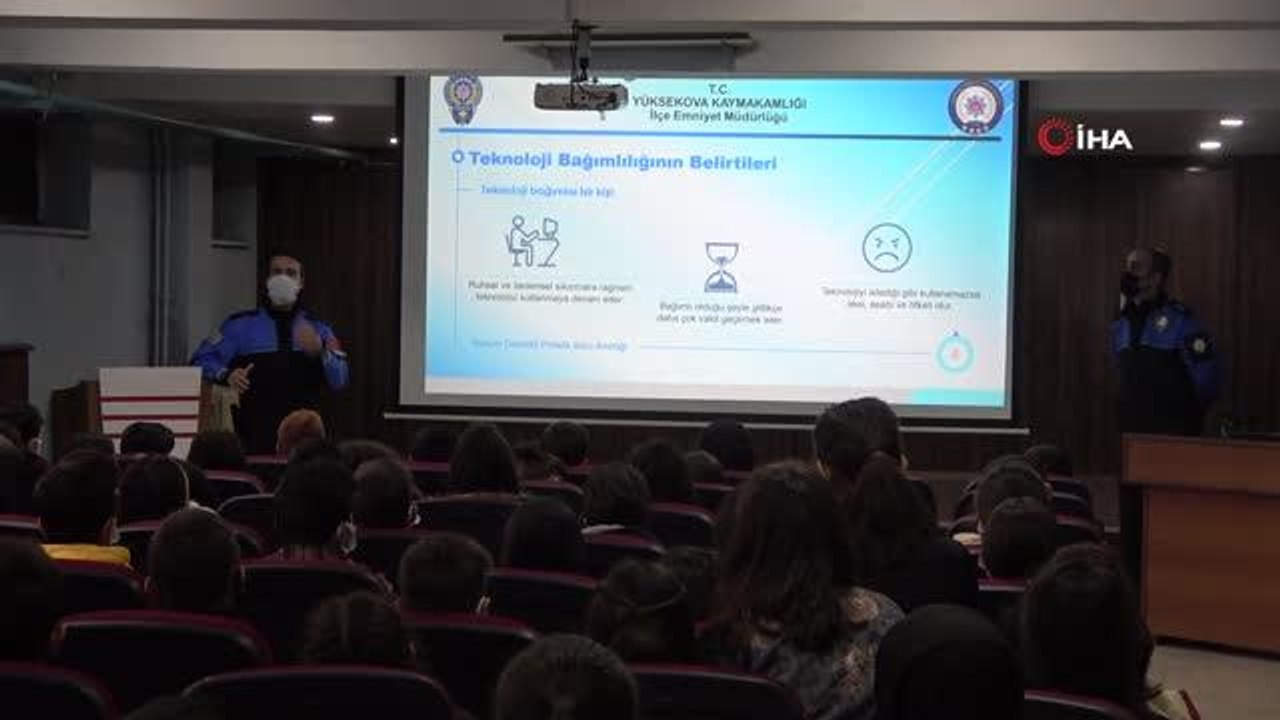 Yüksekova polisi 6 bin öğrenciye ders vererek b...